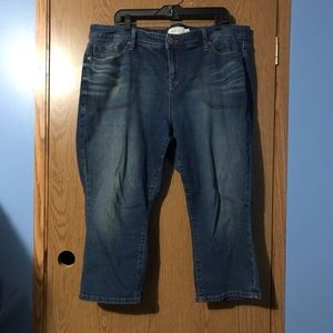 **FINAL MARKDOWN” Medium Wash Cropped Denim